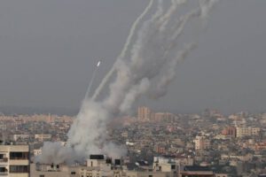 Hamas lanza misil Ayyash contra el Aeropuerto Internacional Ramon