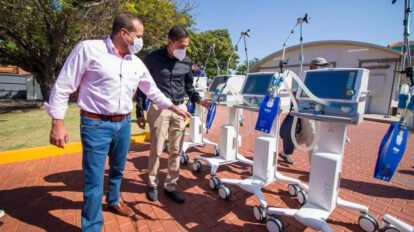 Respiradores artificiales entregados por Camacho al Hospital Japonés