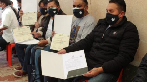 Privados de libertad en Chonchocoro reciben certificados de graduación del programa de Post Alfabetización