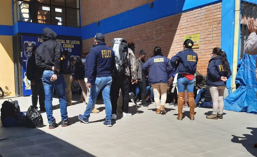 Tráfico de migrantes haitianos en El Alto