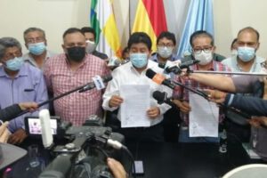 Suspensión del ferrocarril Arica-La Paz por presión de transportistas