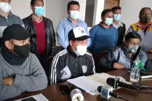 Transportistas en Cochabamba piden vacunas y ampliación de plazos para pagar créditos