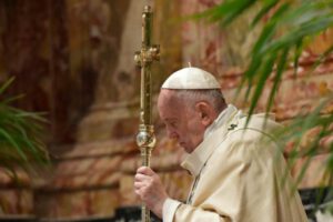 Papa Francisco pide paz en Birmania durante misa en la basílica de San Pedro