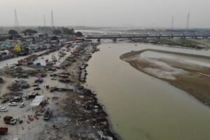 Cadáveres en el río Ganges