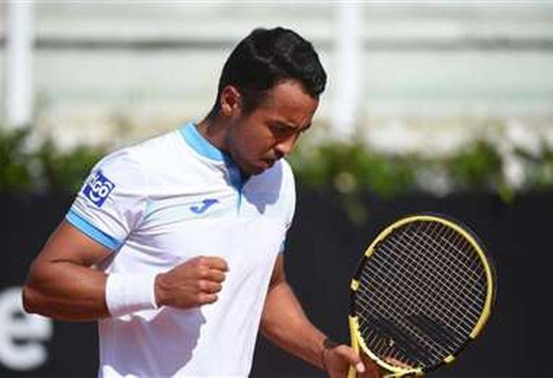 Hugo Dellien avanza en el Oeiras Open de Portugal