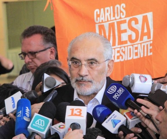 Carlos Mesa denuncia irregularidades en el conteo de votos