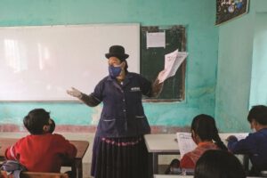 Aplazados y regreso a clases en Bolivia