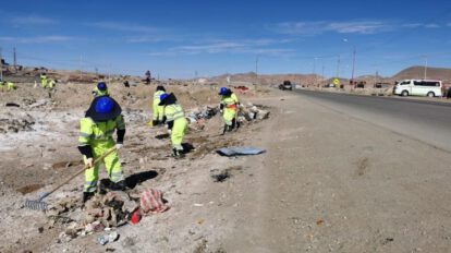 Campaña de limpieza de carreteras limpias y seguras hacia Capachos