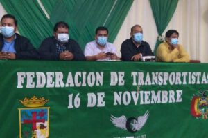 Transportistas en estado de emergencia en Santa Cruz