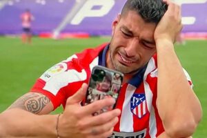 Luis Suárez se emociona hasta el llanto tras ganar el campeonato de la Liga Española