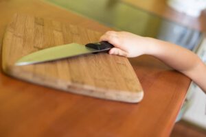 Niño intenta matar a su padre en Tarija