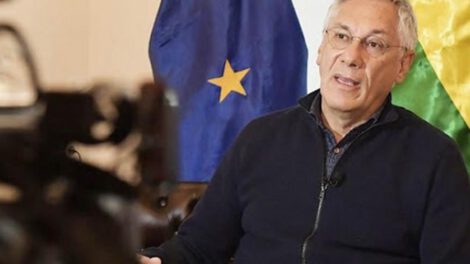Eduardo Rodríguez Veltzé internado tras contagiarse de Covid-19