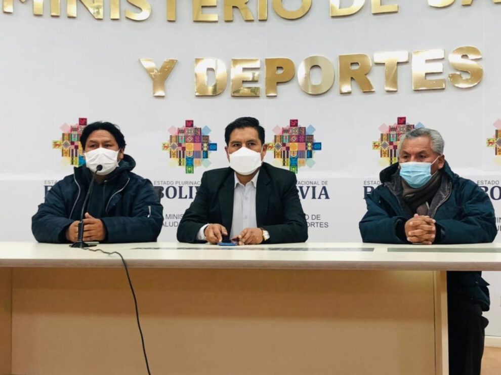 Vacuna anticovid para maestros en Bolivia