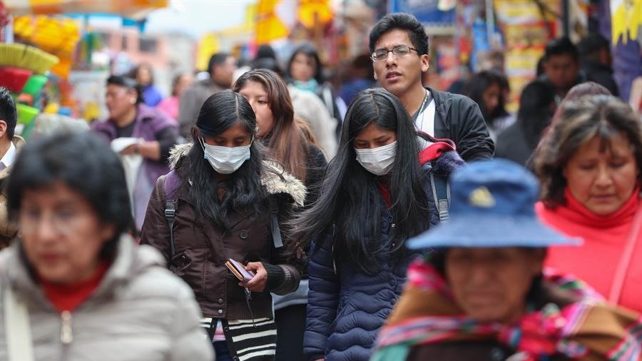 Vacunación anticovid a menores de 50 años
