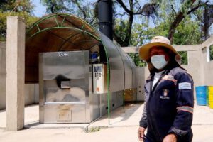Crematorio en Cochabamba colapsa por incremento de decesos