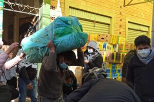 Comiso de ropa usada en El Alto