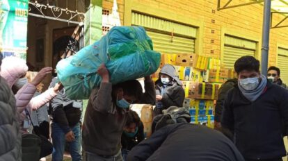 Comiso de ropa usada en El Alto