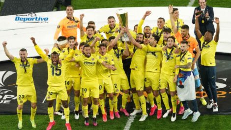 Villarreal campeón Europa League celebrando el título