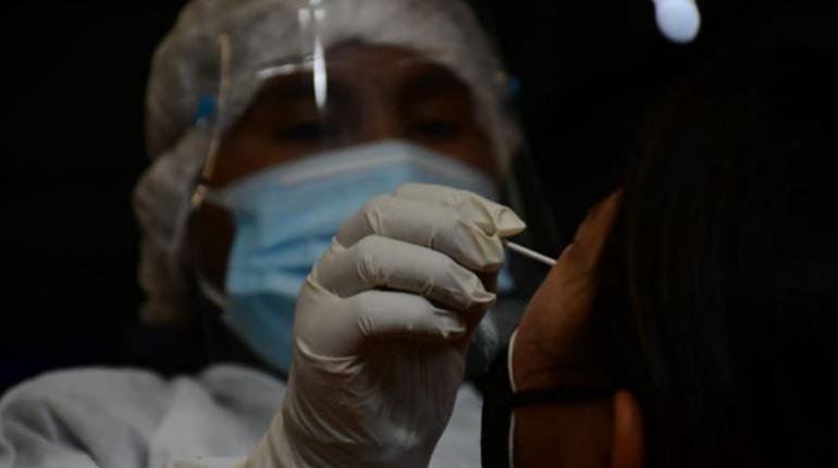 récord de decesos y contagios de Covid-19 en Bolivia