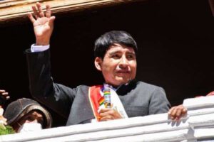 Gobernador de Chuquisaca Damián Condori ante el intento del MAS de ocupar su cargo