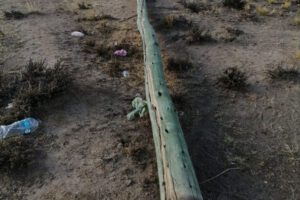 Camión arrastra línea de fibra óptica en Oruro