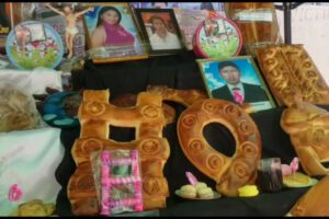 Tumba simbólica para recordar a víctimas de asesinatos y otros delitos