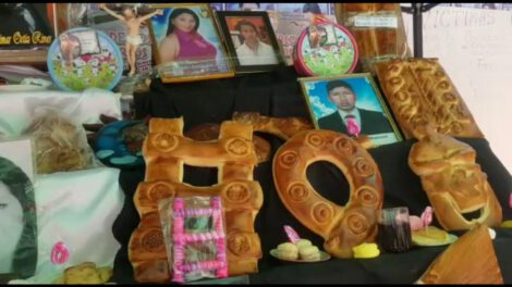 Tumba simbólica para recordar a víctimas de asesinatos y otros delitos