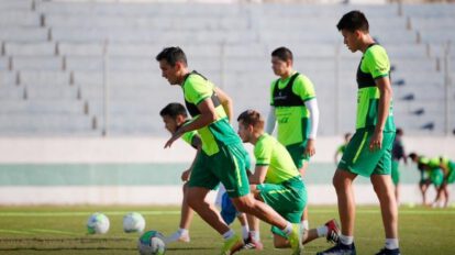 Entrenamiento de la Selección Boliviana con la vacuna Sinopharm
