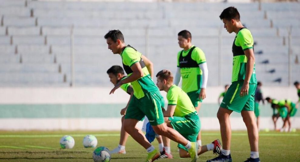Entrenamiento de la Selección Boliviana con la vacuna Sinopharm