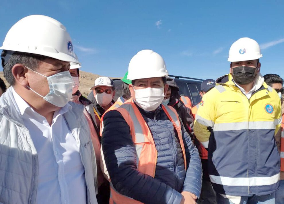 Obras en Potosí con Ministro Edgar Montaño