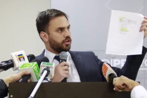 Corrupción en proyectos inmobiliarios relacionados con Arturo Murillo