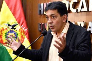 Compra irregular de seguros YPFB