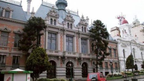 Carlos Mesa rechaza decisión del MAS sobre congelar cuentas del municipio paceño