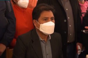 Recontratación de profesionales en salud en Chuquisaca