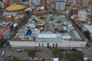 Vista general de la Cárcel de San Pedro, en la ciudad de La Paz, para evitar contagios de Covid-19 entre reclusos