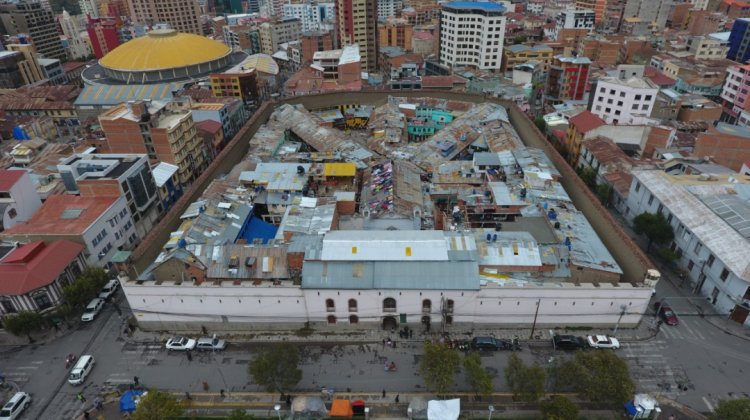 Vista general de la Cárcel de San Pedro, en la ciudad de La Paz, para evitar contagios de Covid-19 entre reclusos