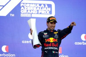Checo Pérez victoria Bakú en el Gran Premio de Azerbaiyán