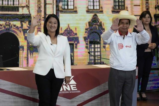 Balotaje en el Perú: Fujimori logra el 50.3% y Castillo el 49.7%