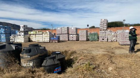 Contrabando de vino y cerveza comisados por la Aduana Nacional