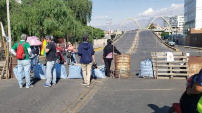 paro cívico en Bolivia con bloqueos en las calles