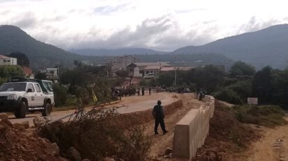 Productores de los valles cruceños levantan bloqueos tras acuerdo con el Gobierno
