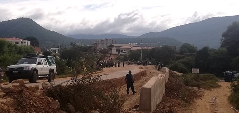 Productores de los valles cruceños levantan bloqueos tras acuerdo con el Gobierno