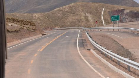 Inauguración de la carretera Caracollo-Colquiri