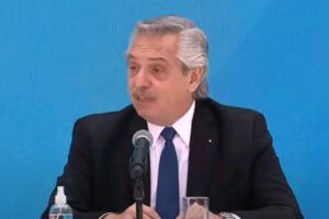 Declaraciones racistas de Alberto Fernández durante conferencia