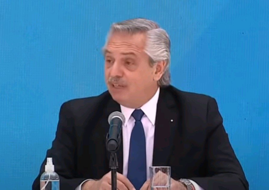 Declaraciones racistas de Alberto Fernández durante conferencia