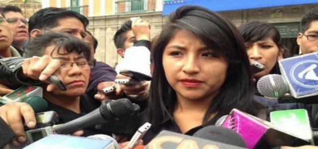 Vacunación Evaliz Morales y sanciones a la Caja Bancaria de Salud