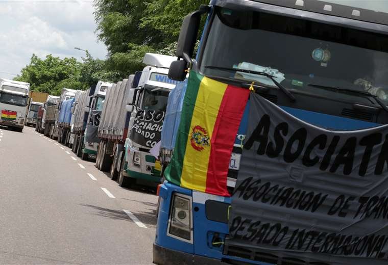 Protestas en fronteras por el cierre de Tambo Quemado y Desaguadero