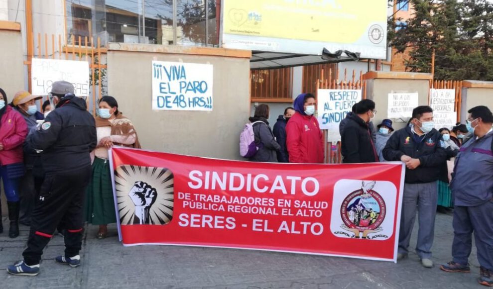 Paro de trabajadores en salud en El Alto