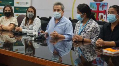 Frente político Comunidad Ciudadana apoyando a Carlos Mesa ante la persecución política