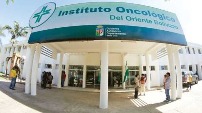 Huelga de hambre en Santa Cruz por adeudo de sueldos en el Hospital Oncológico